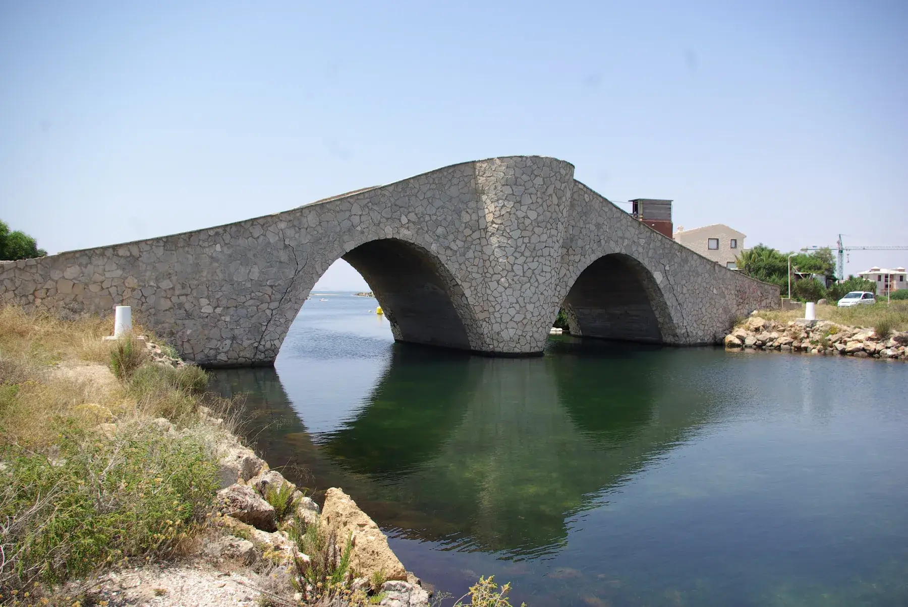 Le pont d’El Estacio enjambant le canal qui relie la Mar Menor à la Méditerranée à La Manga